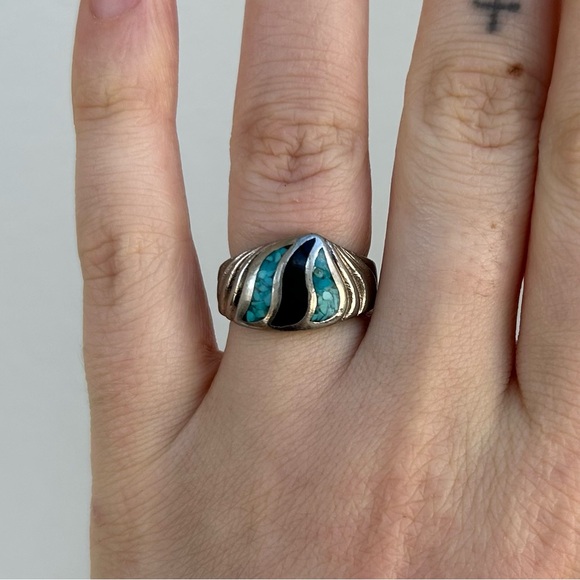 Turquoise Wave Ring - Picture 3 of 6